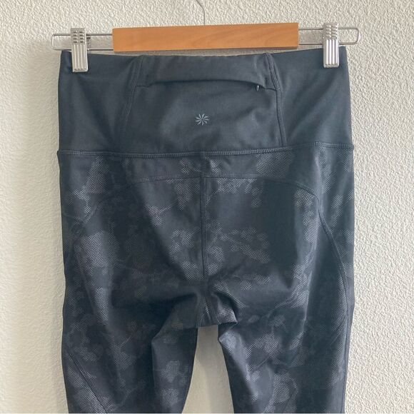 Athleta Moonlight Precision Mesh Floral Camo 7/8 Leggings - Picture 10 of 11